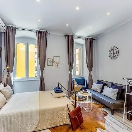 Main Square * リエカ