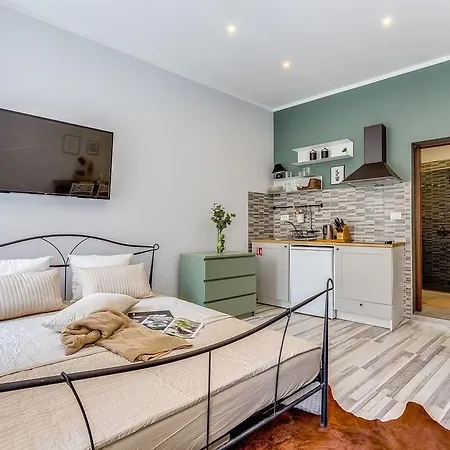 Main Square * リエカ