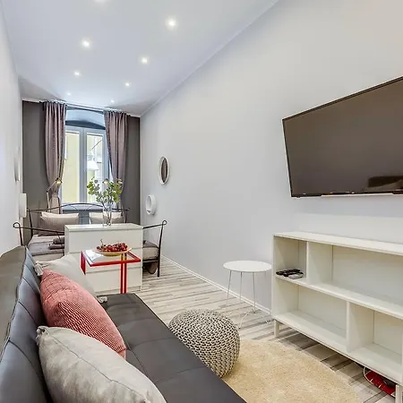 Main Square アパート リエカ