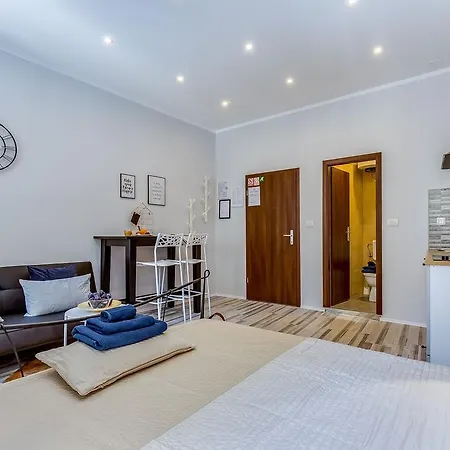 Main Square Apartment