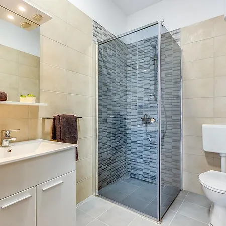 Main Square شقة *